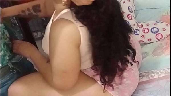 HERMOSA COLOMBIANA VIDEOS CASEROS MUESTRA SU GRAN TRASERO